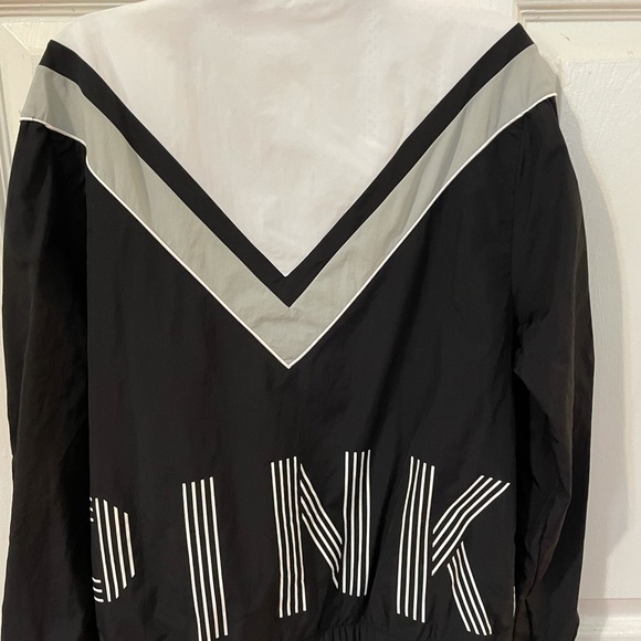 Windbreaker. Excellent condition. Worn once. - Picture 5 of 5